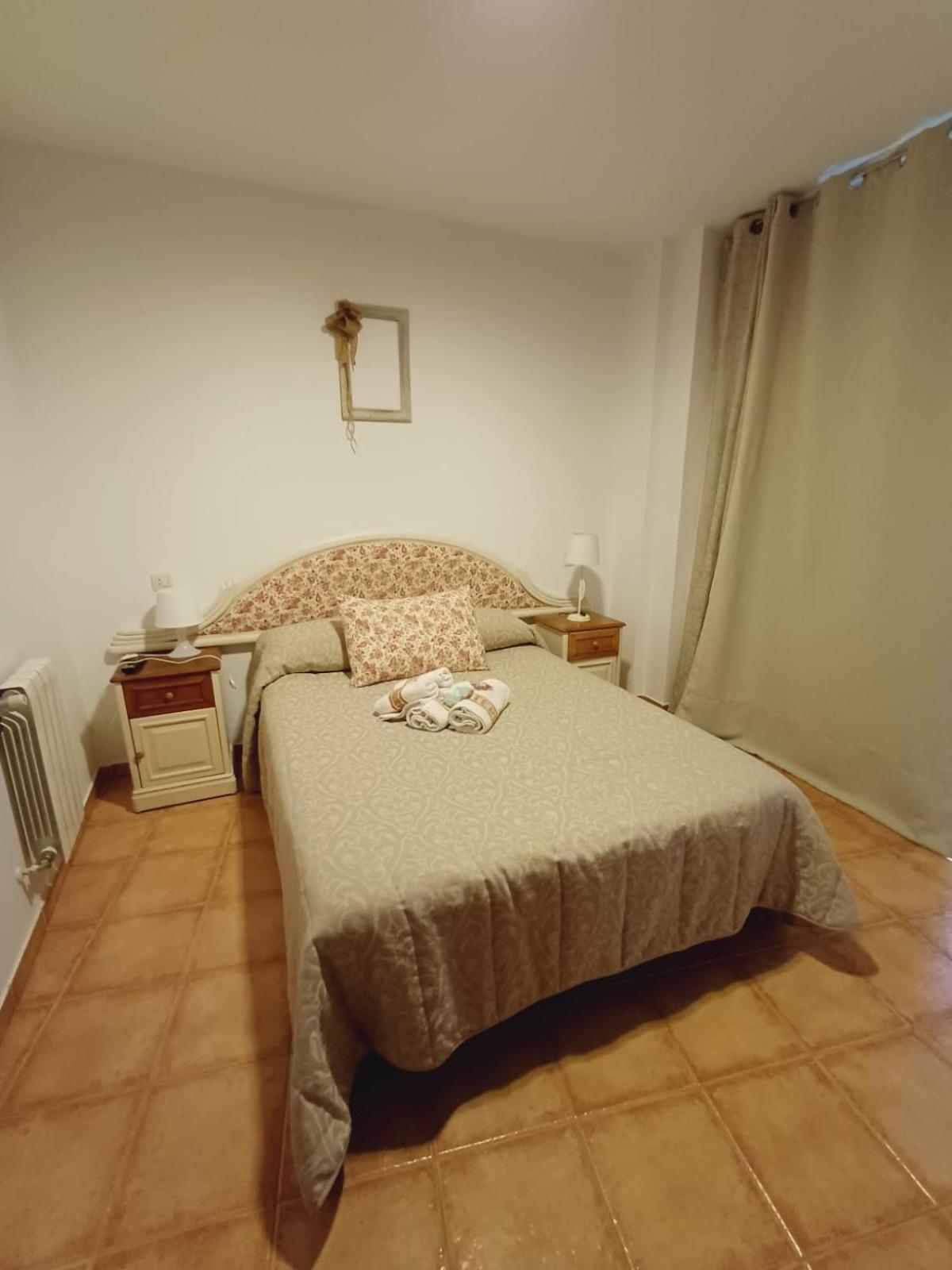 Hotel El Coterin Apartamentos Y Habitaciones Arenas De Cabrales Eksteriør billede