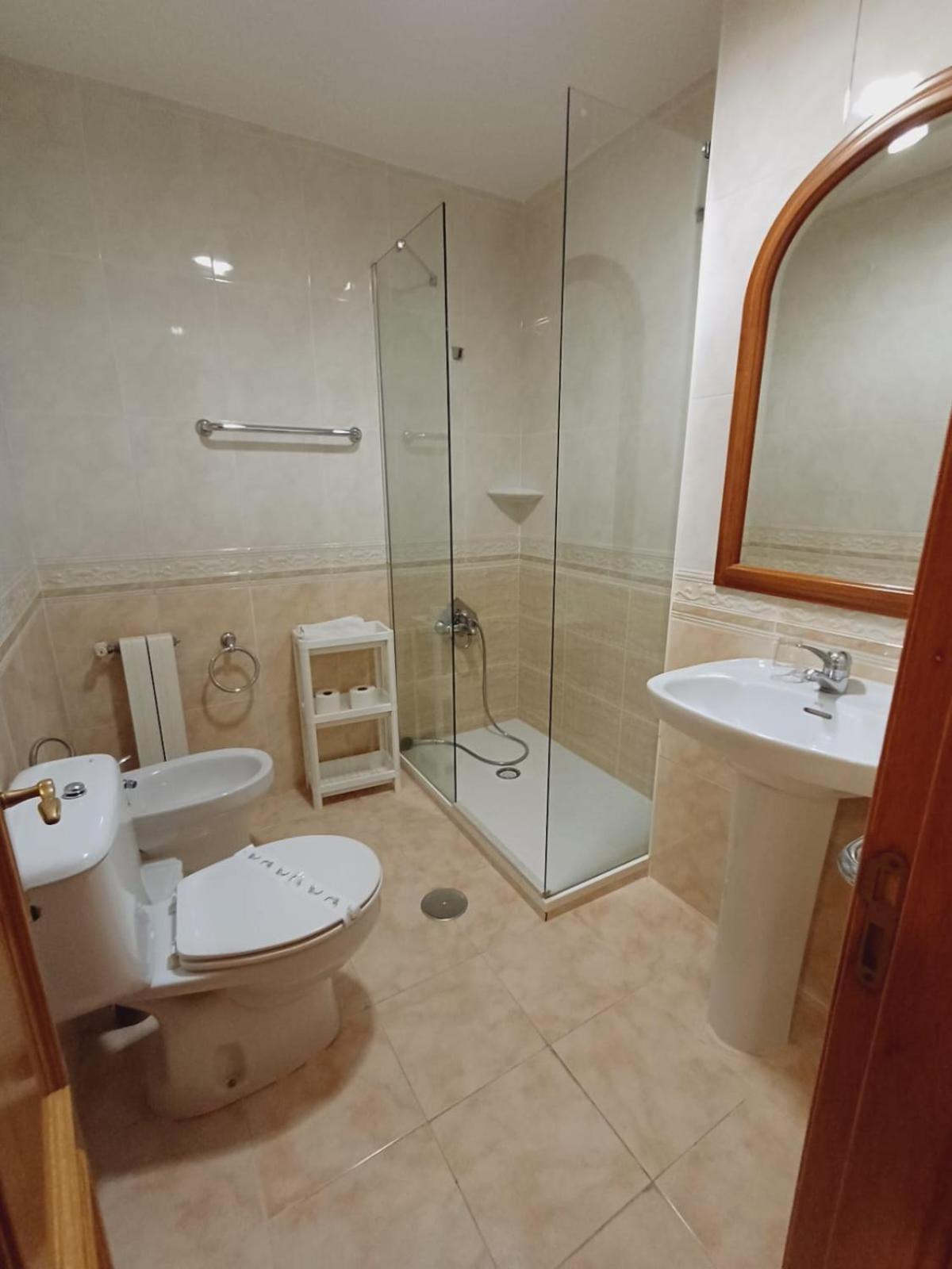 Hotel El Coterin Apartamentos Y Habitaciones Arenas De Cabrales Eksteriør billede
